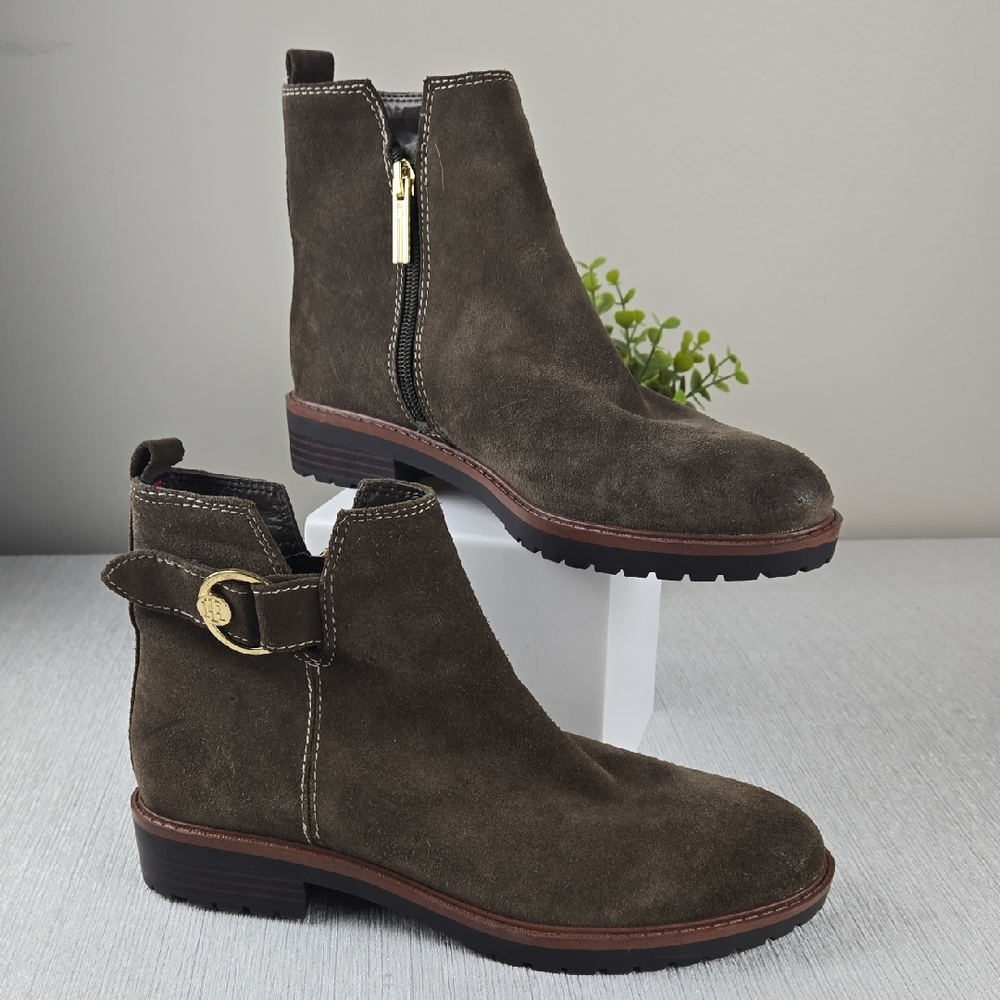 Tommy Hilfiger Finlae Suede Ankle Boots Olive Brown‎ Gold Buckle Lug Sole 7.5M